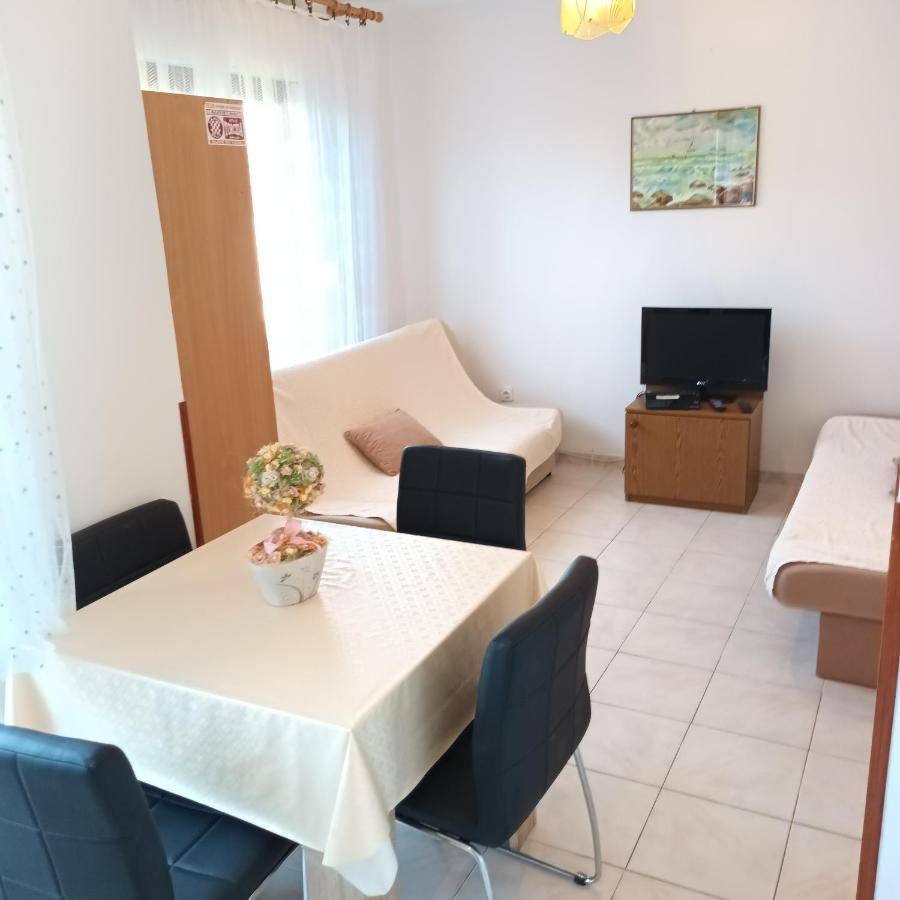 Apartments Bilo Near Примоштен Екстер'єр фото