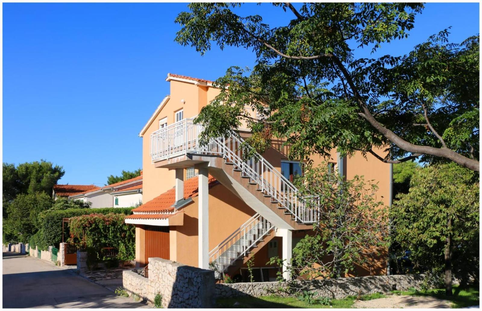 Apartments Bilo Near Примоштен Номер фото