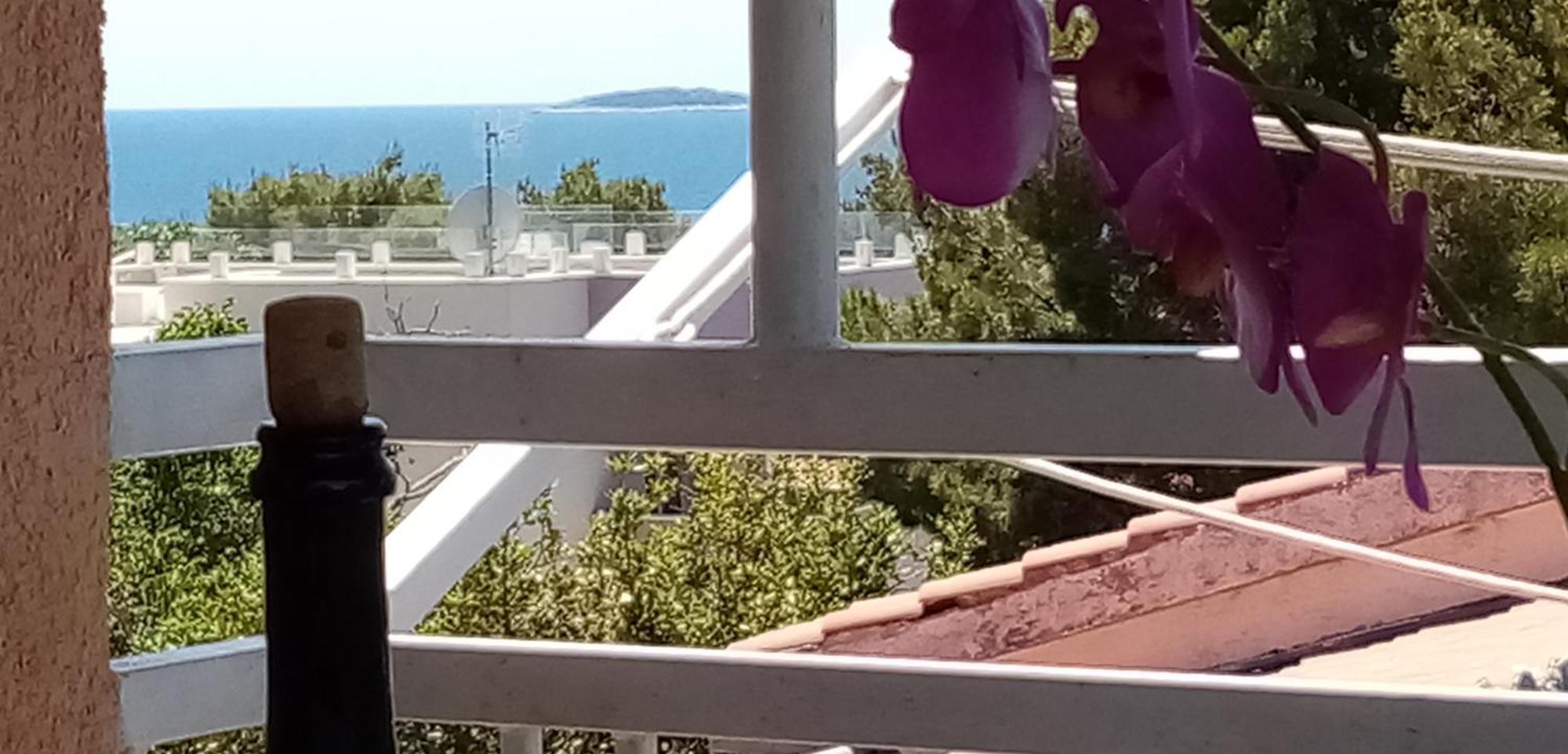 Apartments Bilo Near Примоштен Номер фото