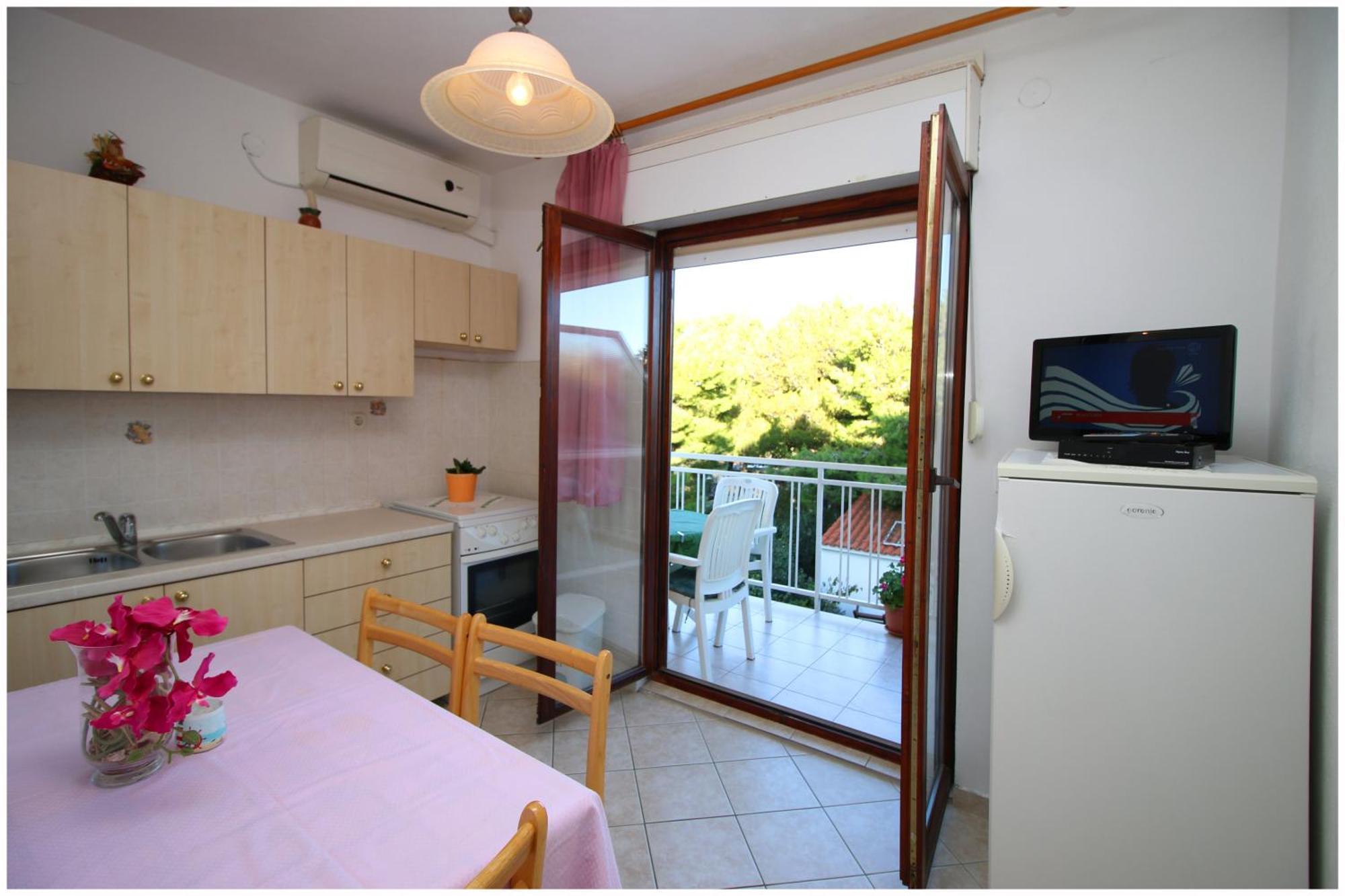 Apartments Bilo Near Примоштен Екстер'єр фото